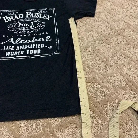 Brad Paisley Life Amplified Tour Concert  T-Shirt - Picture 5 of 6
